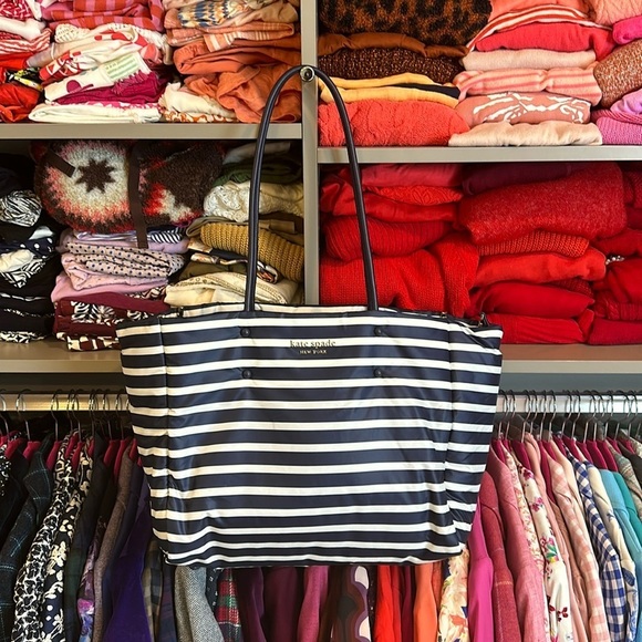 kate spade Handbags - Kate Spade blue and white striped puffer tote bag